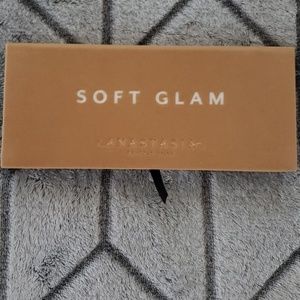 Anastasia Beverley Hills Soft Glam